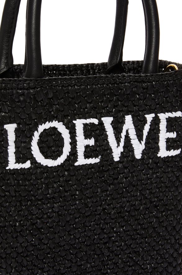Loewe Жене стандардна а5 торба од рафије црно бели HJTY72