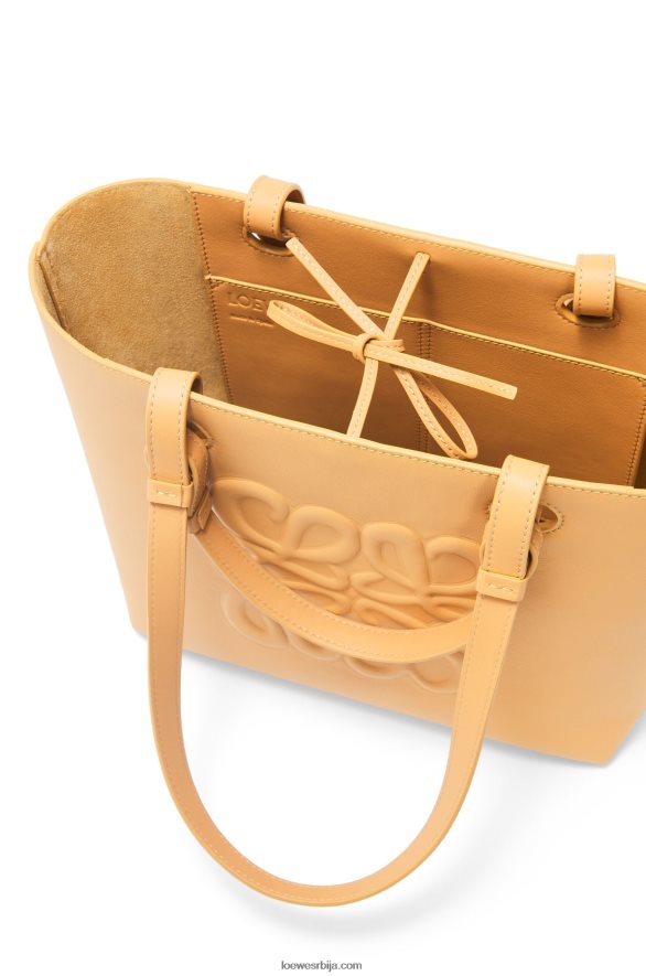 Loewe Жене мала надувана анаграм торба од класичне телеће коже топла пустиња HJTY123