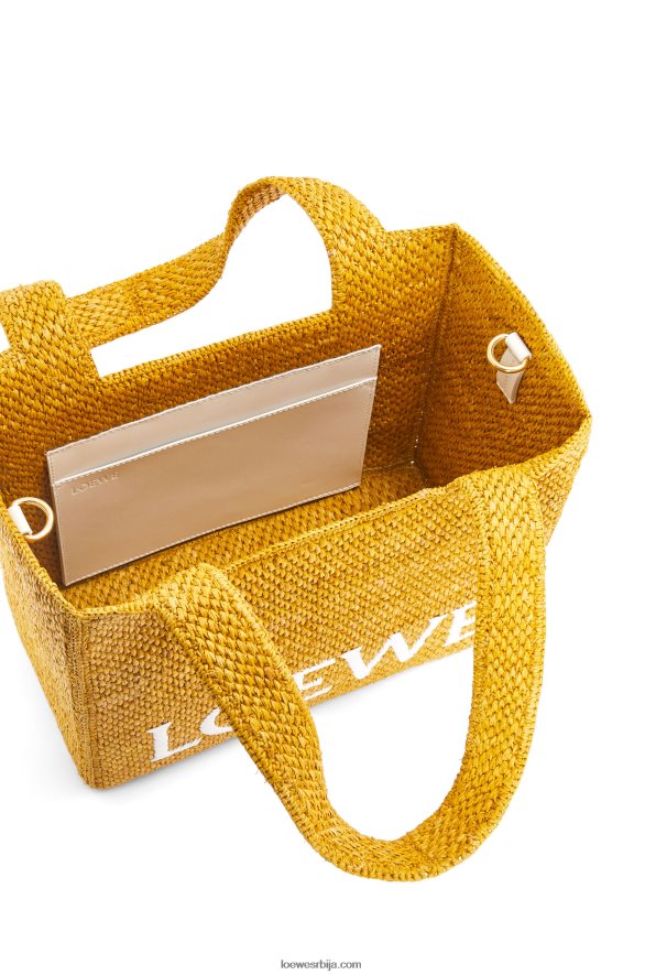 Loewe Жене торба средњег фонта од рафије окер HJTY13
