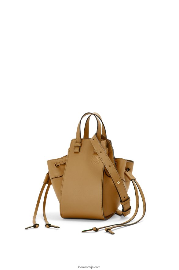 Loewe Жене мини канап за висећу мрежу од класичне телеће коже окер зелене боје HJTY243