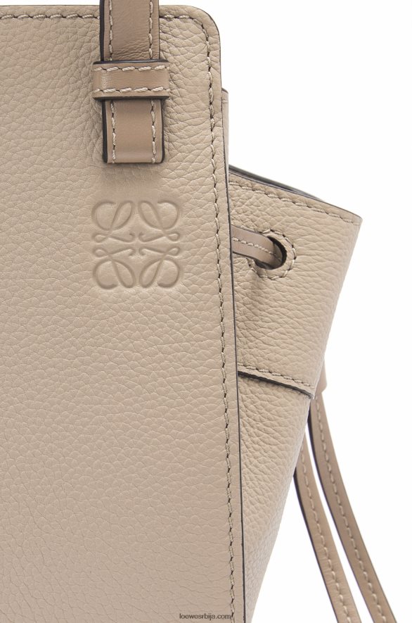 Loewe Жене мини канап за висећу мрежу од мекане телеће коже песак HJTY289
