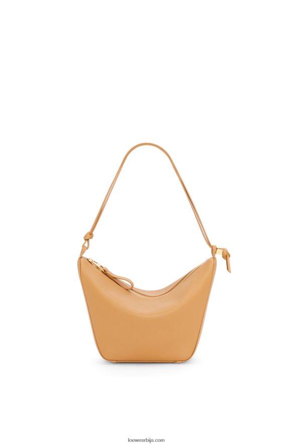 Loewe Жене мини хаммоцк хобо торба од класичне телеће коже топла пустиња HJTY323