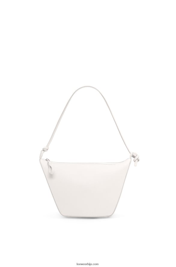 Loewe Жене мини хаммоцк хобо торба од класичне телеће коже мека бела HJTY324