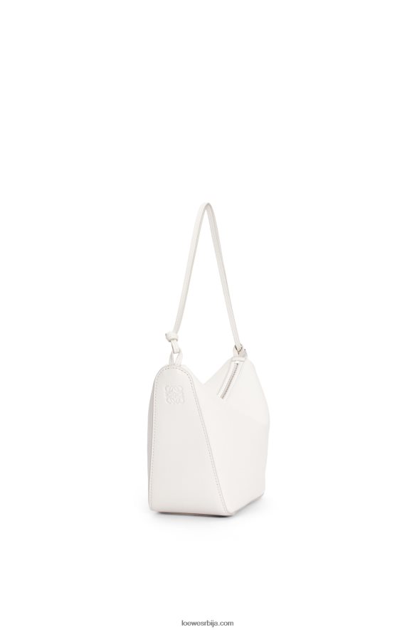Loewe Жене мини хаммоцк хобо торба од класичне телеће коже мека бела HJTY324