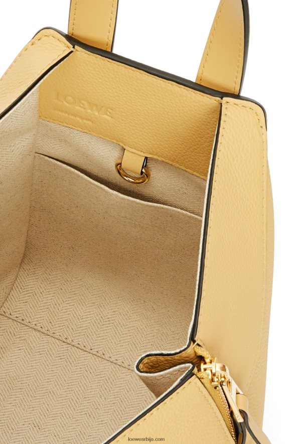 Loewe Жене компактна торба за висећу мрежу од мекане телеће коже тамни путер HJTY405