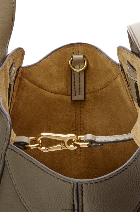 Loewe Жене висећа торба за грумен од мекане телеће коже ловор зелено HJTY500