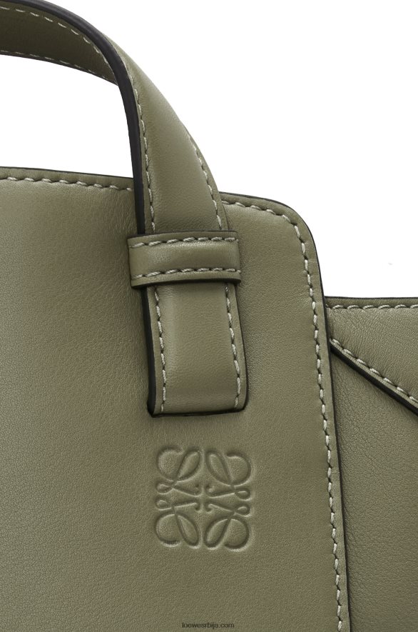 Loewe Жене хаммоцк нуггет торба од напа телеће коже зелени авокадо HJTY519