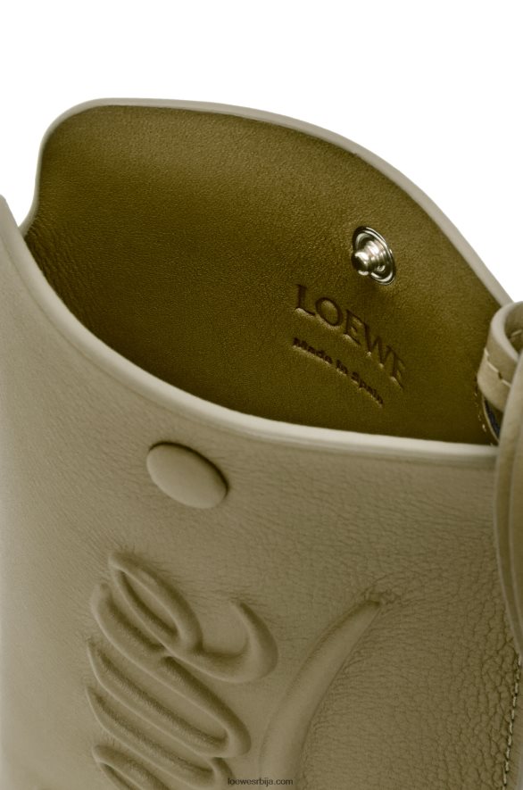 Loewe Жене лооп торбица од класичне телеће коже маслина HJTY595