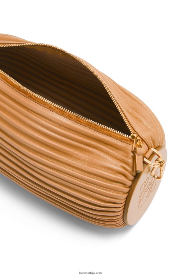Loewe Жене торбица за наруквицу у плисираној напи топла пустиња HJTY627