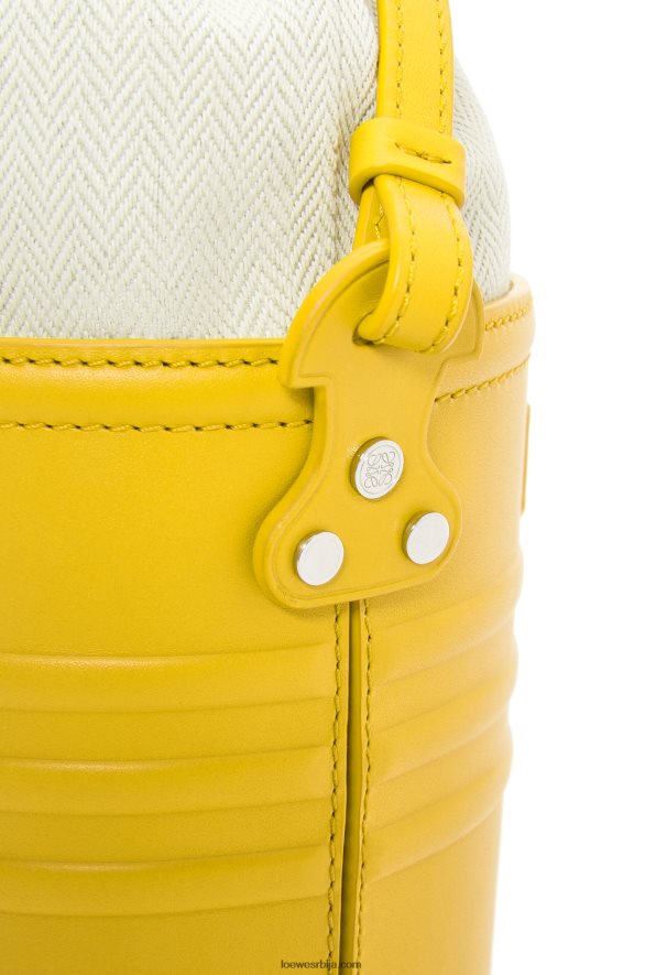 Loewe Жене жардињерски џеп од телеће коже жута HJTY230