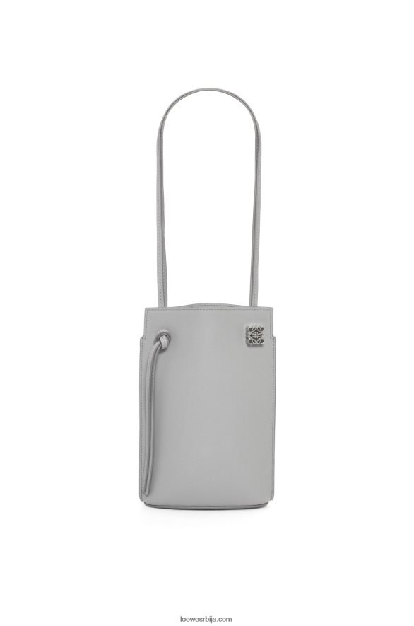Loewe Жене џеп за коцкице од класичне телеће коже бисерно сива HJTY572