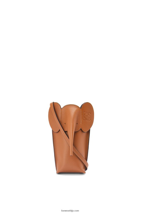 Loewe Жене џеп од слона од класичне телеће коже тан HJTY596