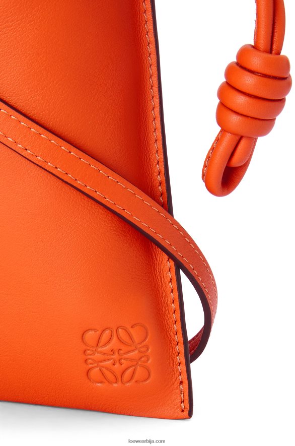 Loewe Жене фламенко џеп од напа телеће коже наранџаста HJTY599