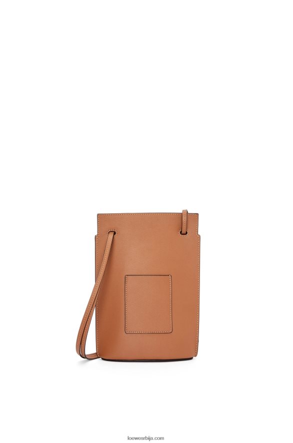 Loewe Жене џеп за коцкице од класичне телеће коже тан HJTY620