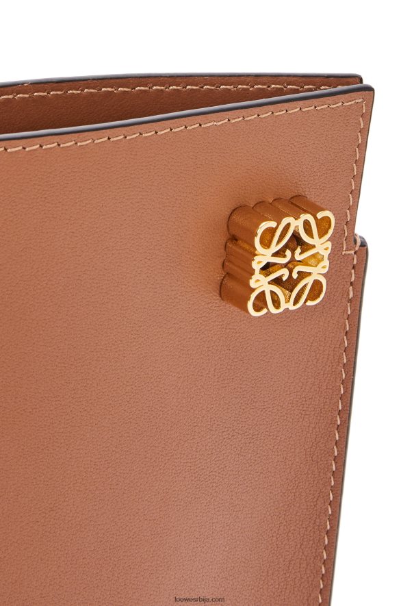 Loewe Жене џеп за коцкице од класичне телеће коже тан HJTY620