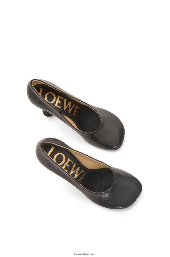 Loewe Жене играчка пумпа од козје коже црн HJTY731