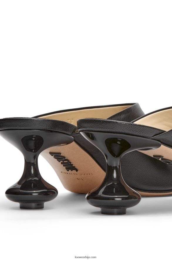 Loewe Жене играчка мазга у козјој кожи црн HJTY739