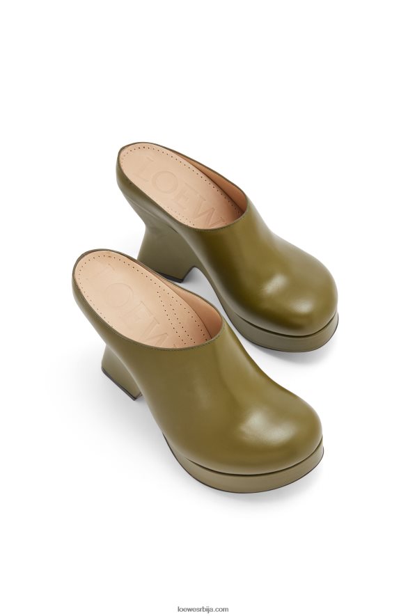 Loewe Жене терра клин кломпе од телеће коже маслина HJTY746