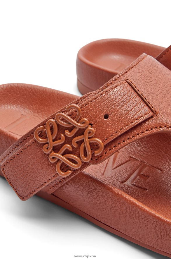 Loewe Жене лаке сандале од козје коже тан HJTY722