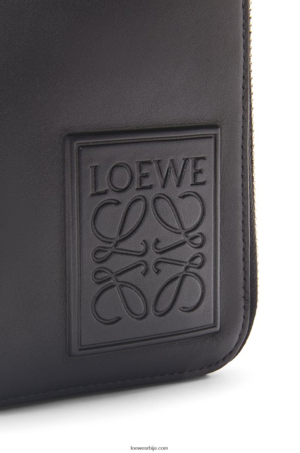 Loewe мушкарци вертикални џеп преко тела од сатенске телеће коже црн HJTY613