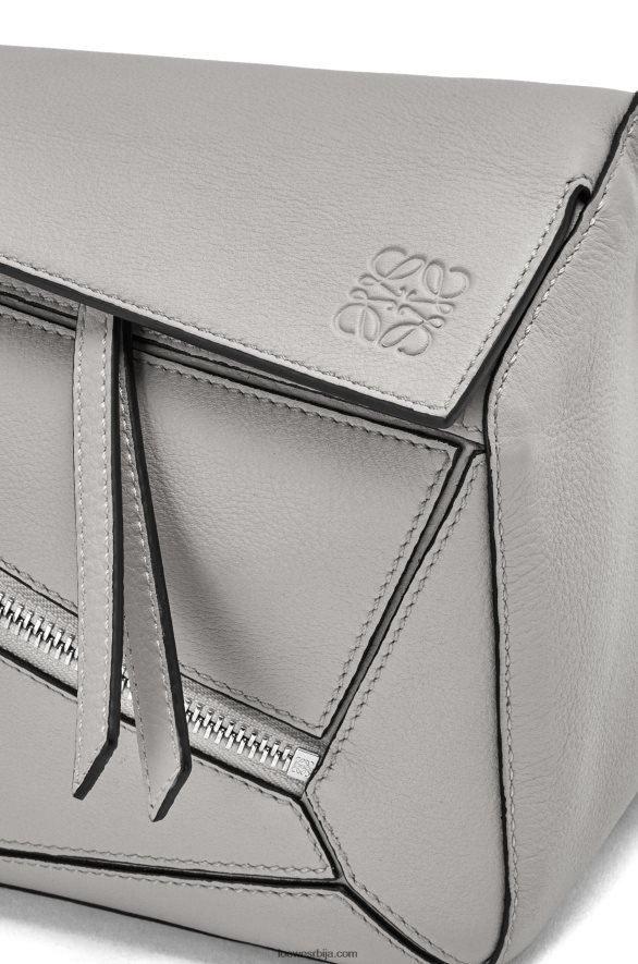 Loewe мушкарци мала слагалица од класичне телеће коже асфалт сива HJTY565