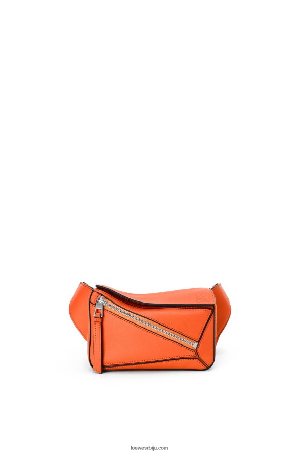Loewe мушкарци мини пуззле бумбаг од класичне телеће коже наранџаста HJTY571