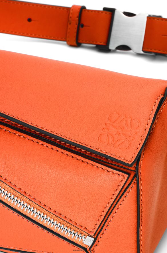 Loewe мушкарци мини пуззле бумбаг од класичне телеће коже наранџаста HJTY571