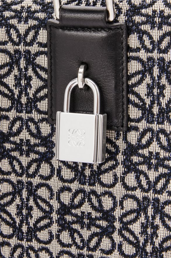 Loewe мушкарци Амазона 44 торба од анаграм жакарда и телеће коже морнарско/црна HJTY149