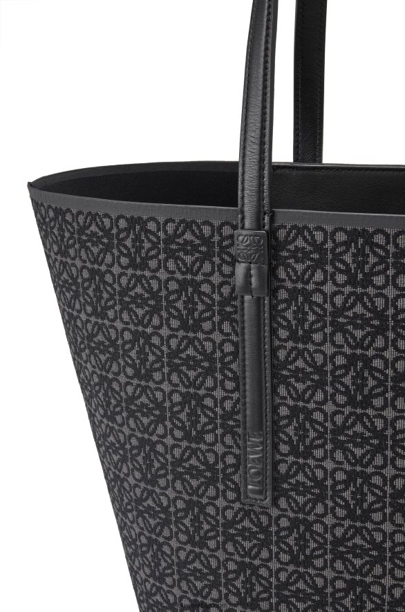 Loewe мушкарци торба од анаграм жакарда и телеће коже антрацит/црна HJTY129