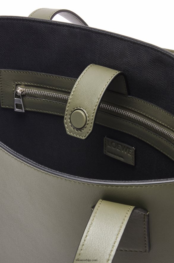 Loewe мушкарци хоризонтална торба са копчом од класичне телеће коже каки зелена HJTY180